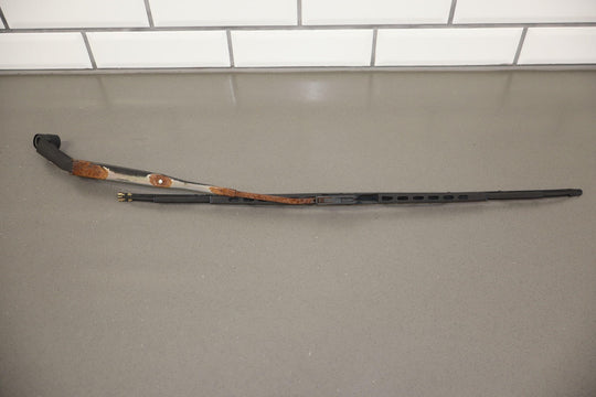 91 - 92 Land Cruiser Pair LH&RH Windshield Wiper Arms W/ Used Blades (Rusty)