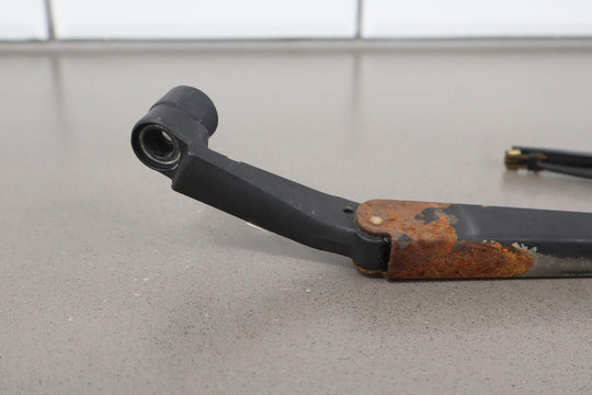 91 - 92 Land Cruiser Pair LH&RH Windshield Wiper Arms W/ Used Blades (Rusty)