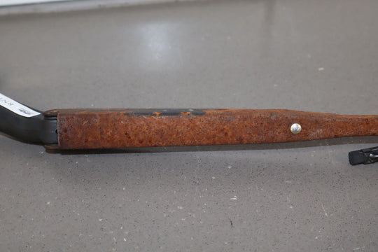 91 - 92 Land Cruiser Pair LH&RH Windshield Wiper Arms W/ Used Blades (Rusty)