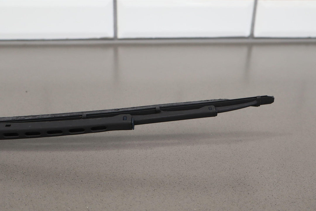 91 - 92 Land Cruiser Pair LH&RH Windshield Wiper Arms W/ Used Blades (Rusty)