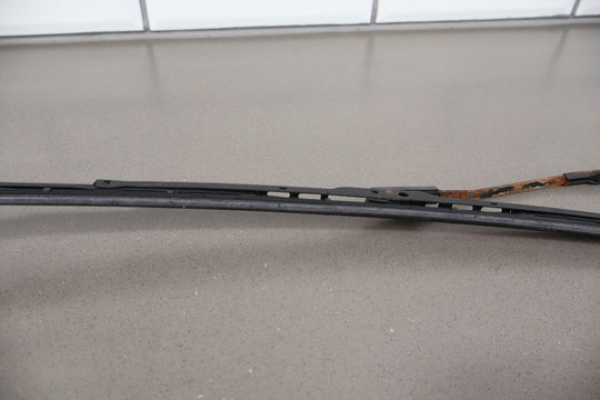 91 - 92 Land Cruiser Pair LH&RH Windshield Wiper Arms W/ Used Blades (Rusty)