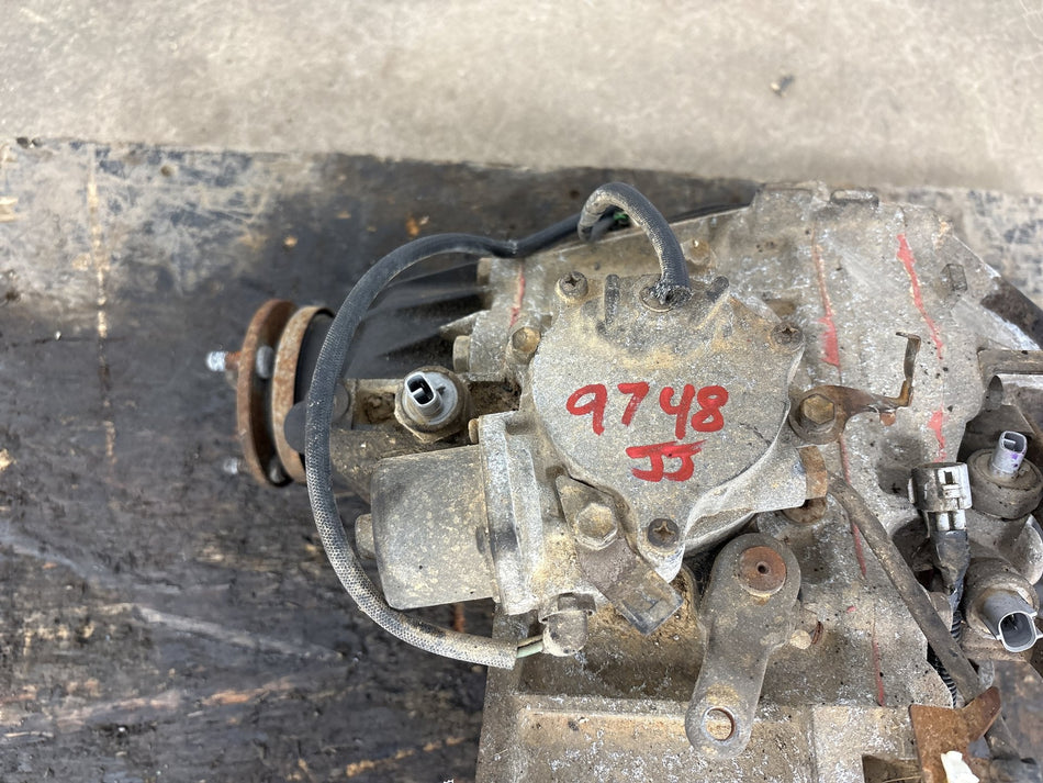 91-92 Toyota Land Cruiser FJ80 3F-E Transfer Case 36130-60451 Center Diff Lock