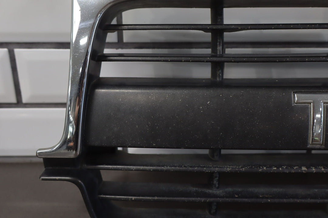 91 - 94 Toyota Land Cruiser Upper Grille Weathered See ALL Photos