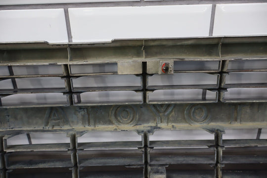 91 - 94 Toyota Land Cruiser Upper Grille Weathered See ALL Photos