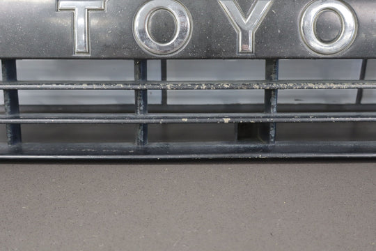 91 - 94 Toyota Land Cruiser Upper Grille Weathered See ALL Photos