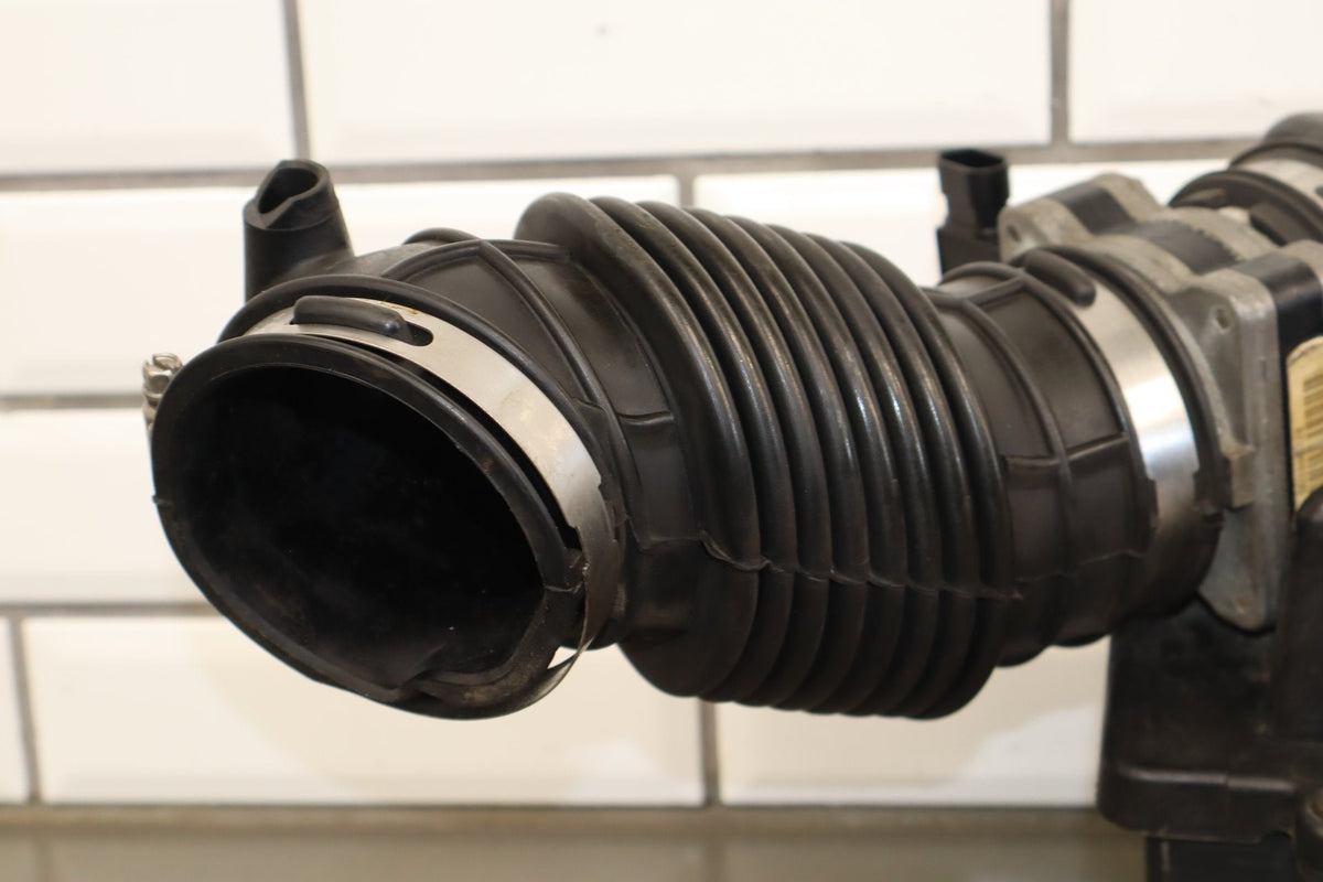 91-95 Pontiac Grand Prix (W) 3.4 LQ1 Air Cleaner Complete MAF