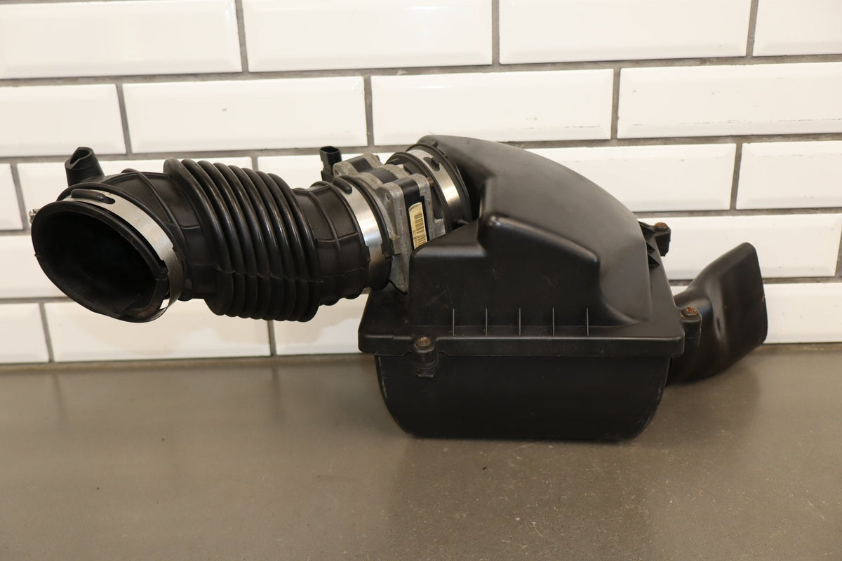 91-95 Pontiac Grand Prix (W) 3.4 LQ1 Air Cleaner Complete MAF