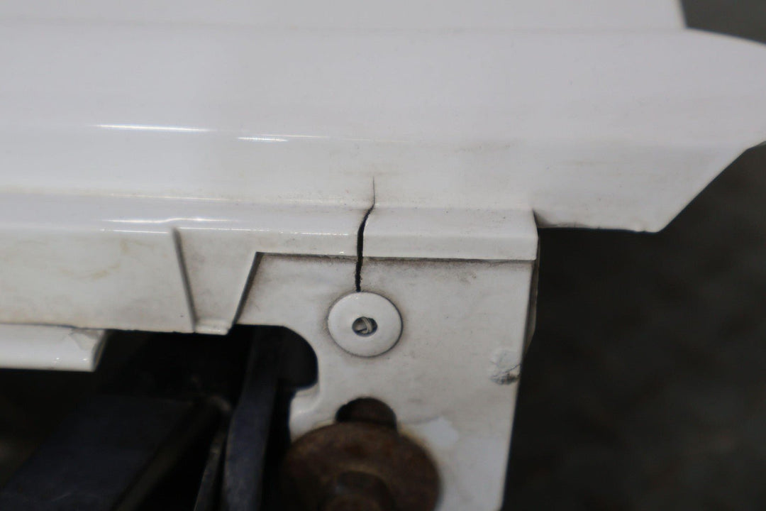 91 - 96 Chevy C4 Corvette Right Passenger Fender (Arctic White 10U)