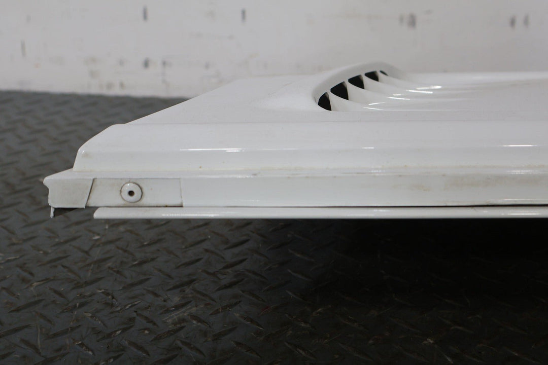 91 - 96 Chevy C4 Corvette Right Passenger Fender (Arctic White 10U)