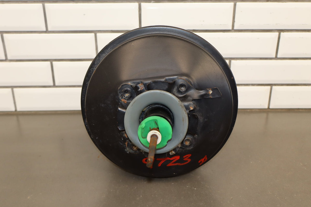 91-96 Pontiac Grand Prix Brake Booster With Master Cylinder