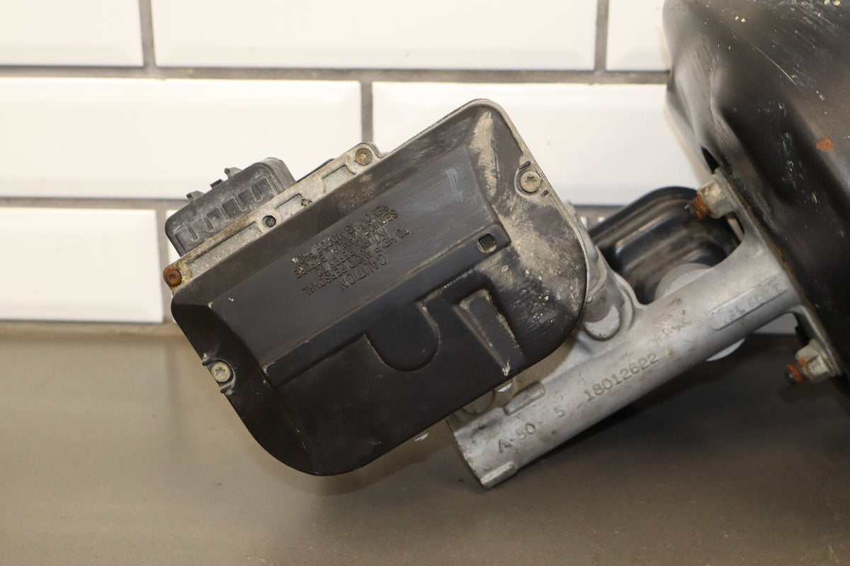 91-96 Pontiac Grand Prix Brake Booster With Master Cylinder