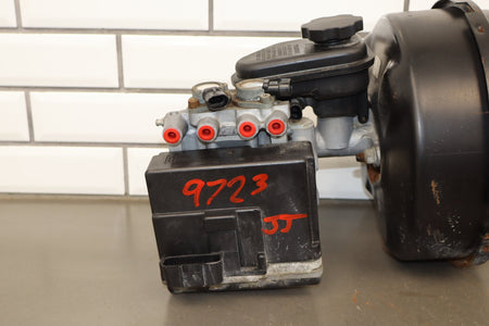 91-96 Pontiac Grand Prix Brake Booster With Master Cylinder