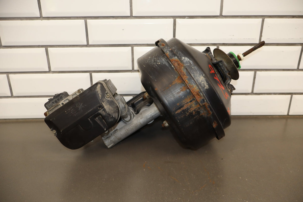 91-96 Pontiac Grand Prix Brake Booster With Master Cylinder