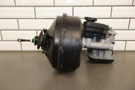 91-96 Pontiac Grand Prix Brake Booster With Master Cylinder