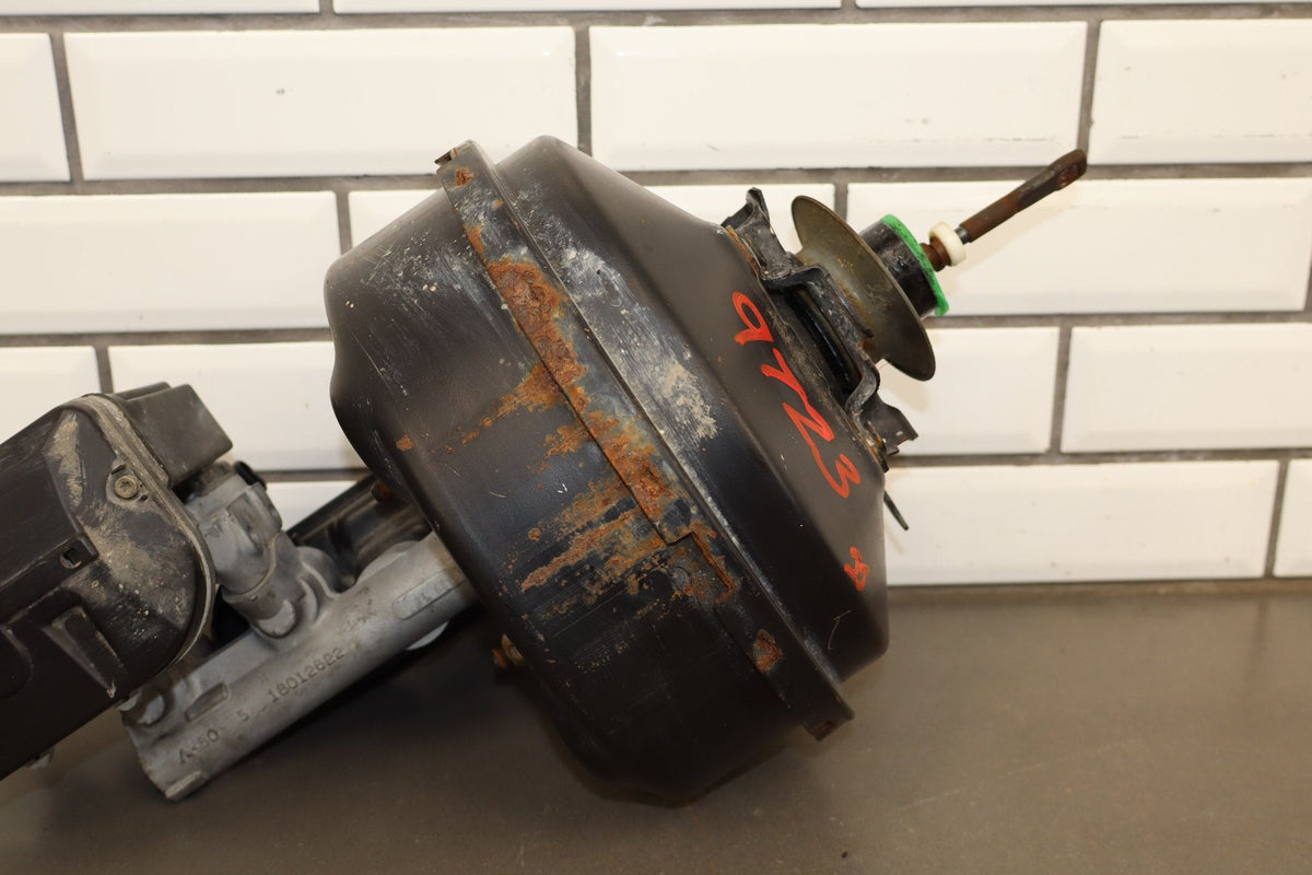 91-96 Pontiac Grand Prix Brake Booster With Master Cylinder