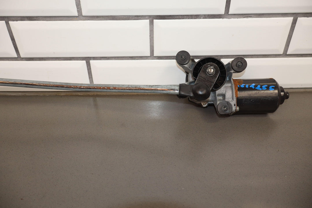 91 - 97 Toyota Land Cruiser Front Wiper Transmission Linkage & Motor