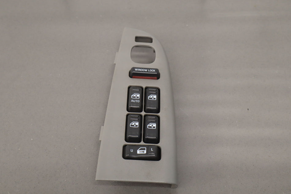 2002 Chevrolet Suburban 2500- Front Door Switch