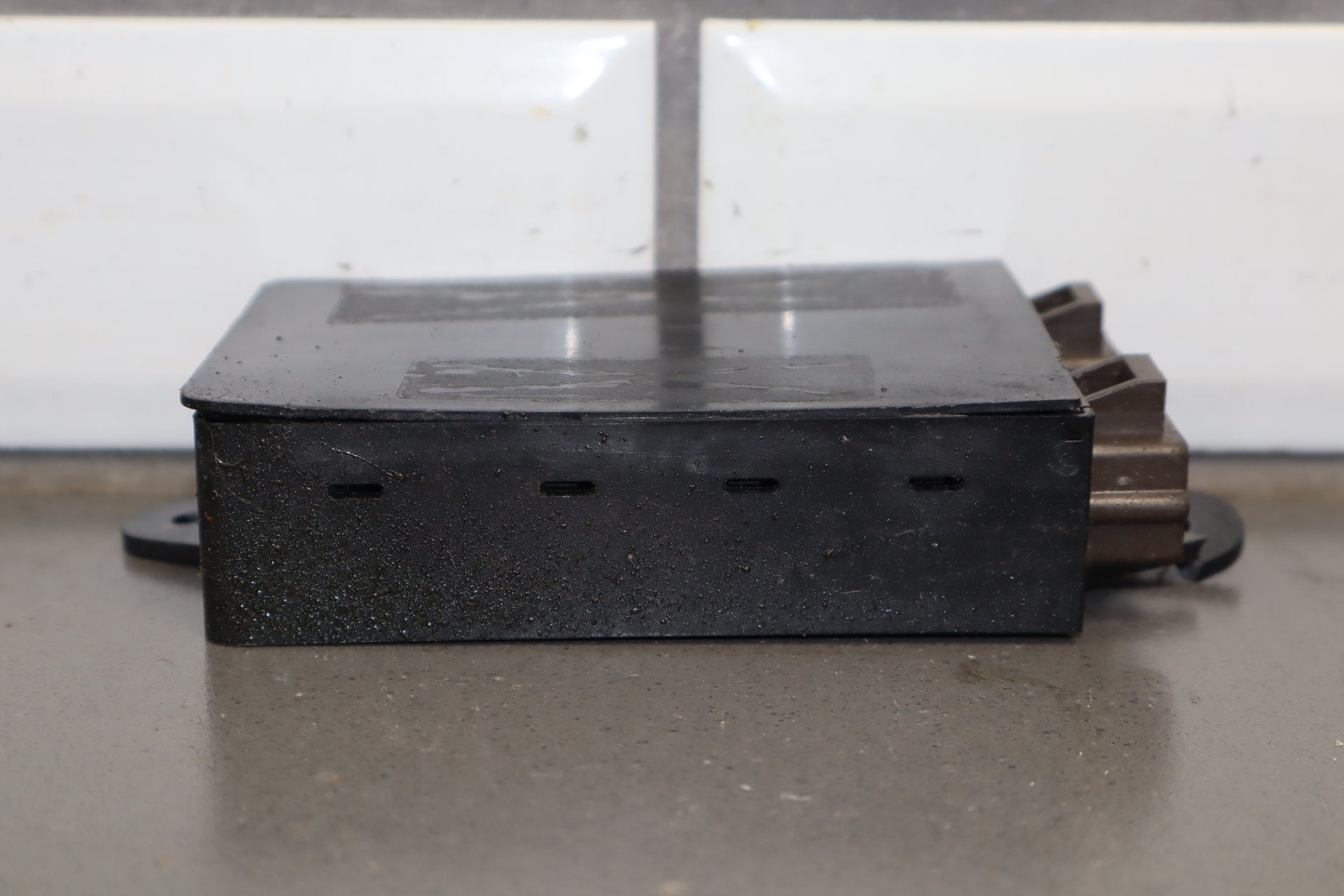 92-94 Dodge Viper RT/10 OEM Keyless Entry Module 04469340