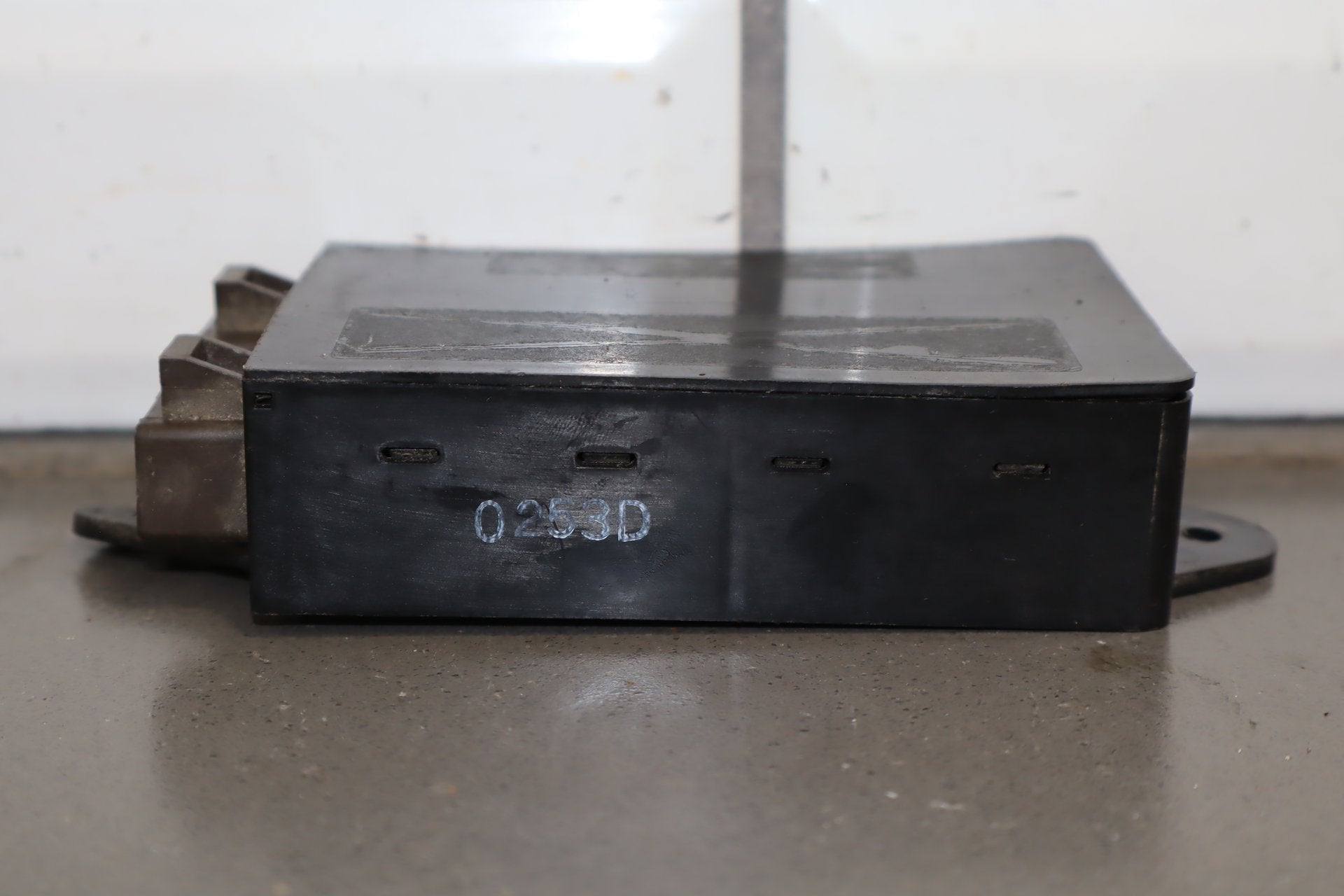 92-94 Dodge Viper RT/10 OEM Keyless Entry Module 04469340