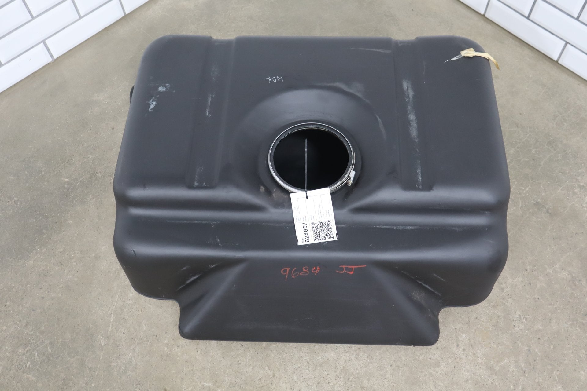 92-95 Dodge Viper RT/10 OEM 22 Gal Fuel Tank 4642448 No Pump Low 15k Miles