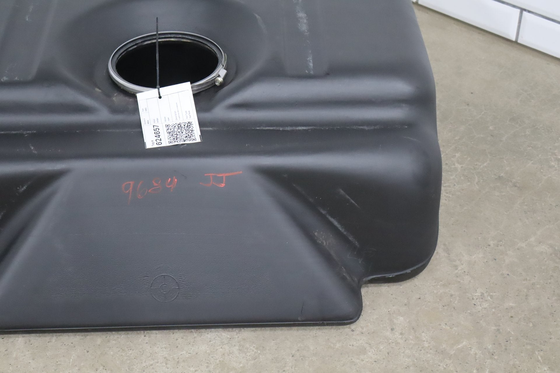 92-95 Dodge Viper RT/10 OEM 22 Gal Fuel Tank 4642448 No Pump Low 15k Miles