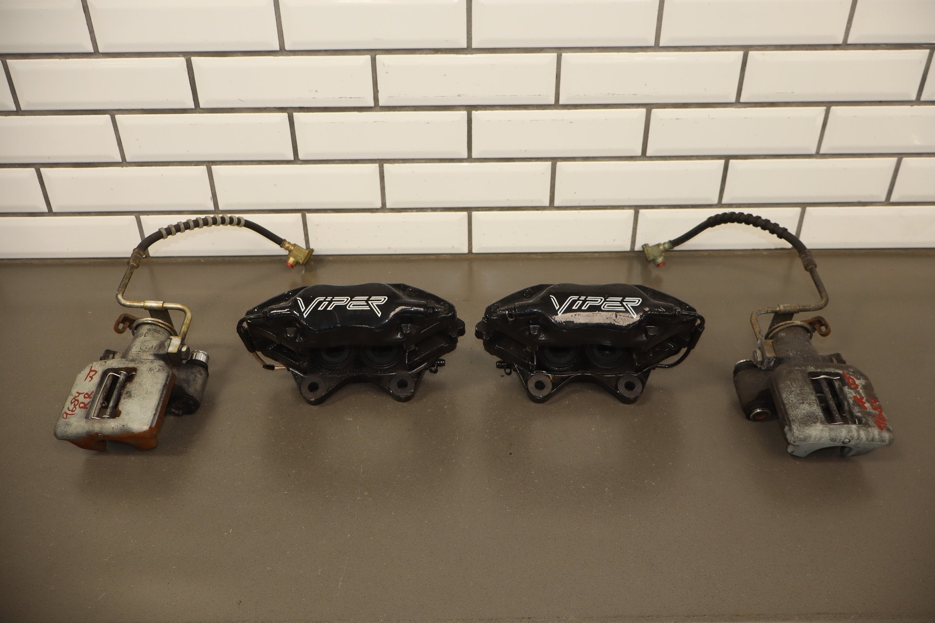 92-95 Dodge Viper RT/10 OEM Black Brake Calipers Set of 4 Low 15k Miles
