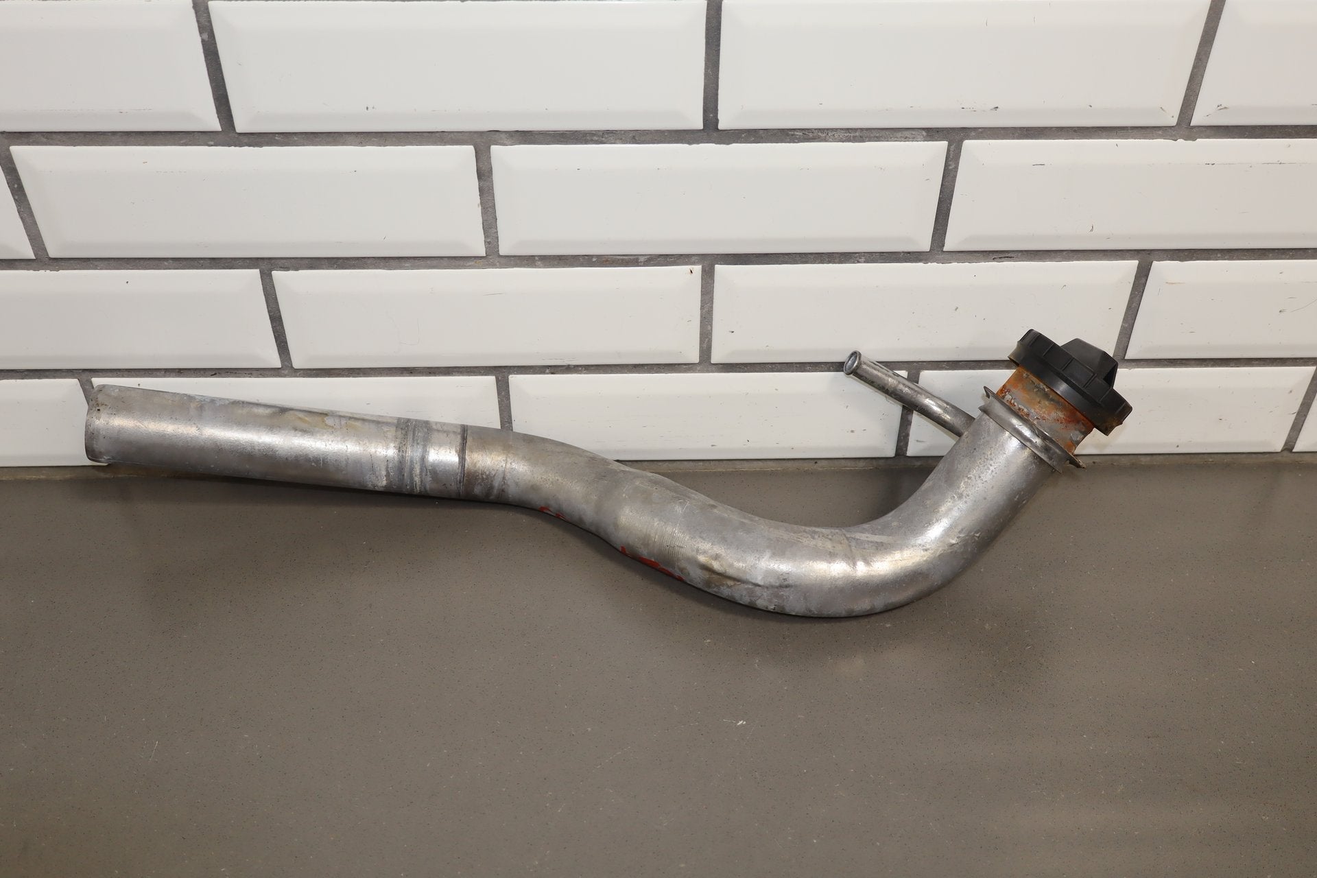 92-95 Dodge Viper RT/10 OEM Fuel Filler Neck 4643097 Low 15k Miles
