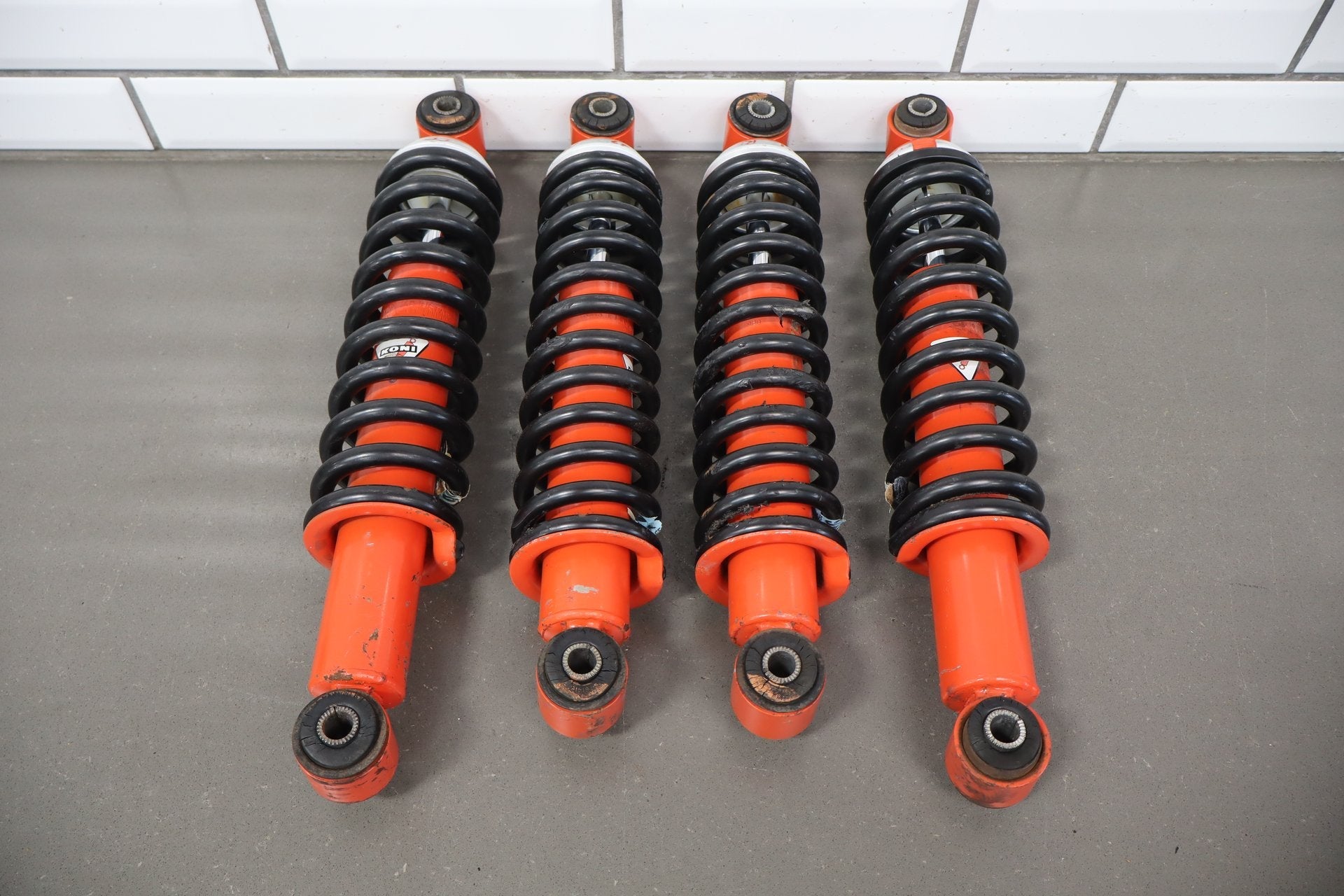 92-95 Dodge Viper RT/10 OEM Koni Orange Coilover Struts Springs (4) 15K Miles