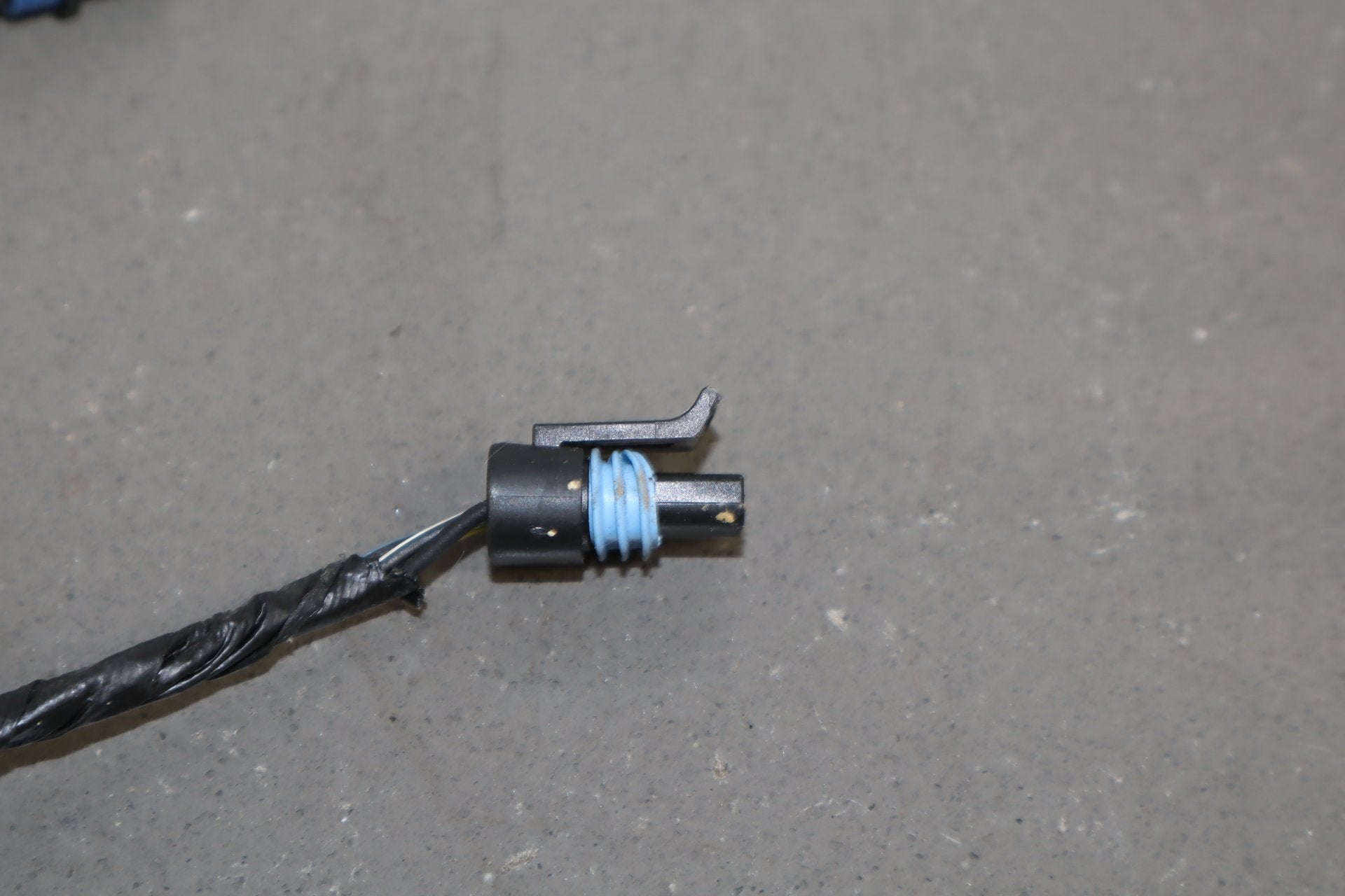 92-95 Dodge Viper RT/10 OEM LH Door Wiring Harness