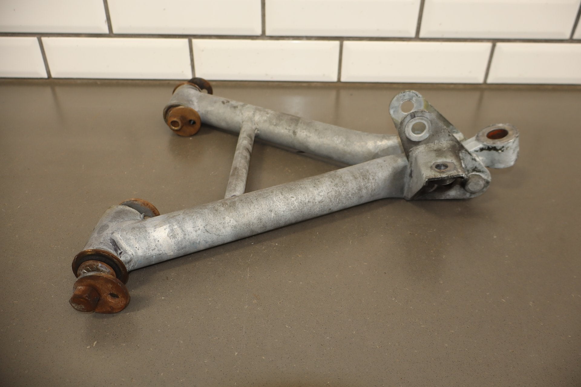 92-95 Dodge Viper RT/10 OEM LH Front Lower Control Arm 4642013 Low 15k