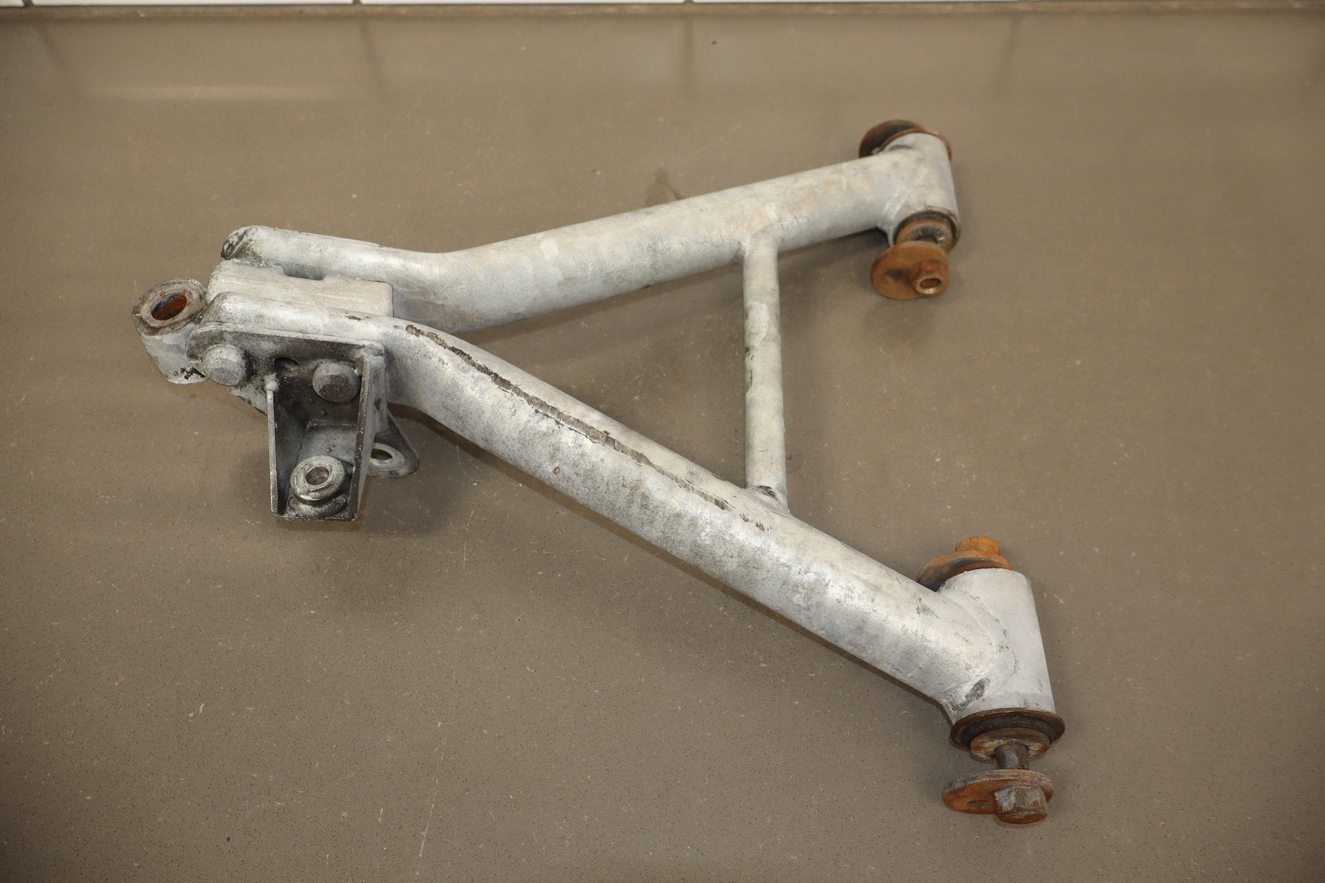 92-95 Dodge Viper RT/10 OEM LH Front Lower Control Arm 4642013 Low 15k