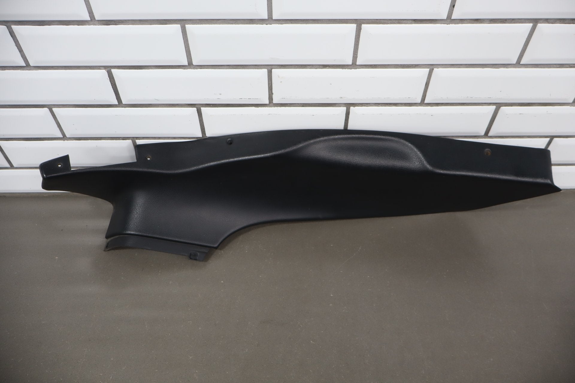 92-95 Dodge Viper RT/10 OEM LH Interior B-Pillar Trim Black