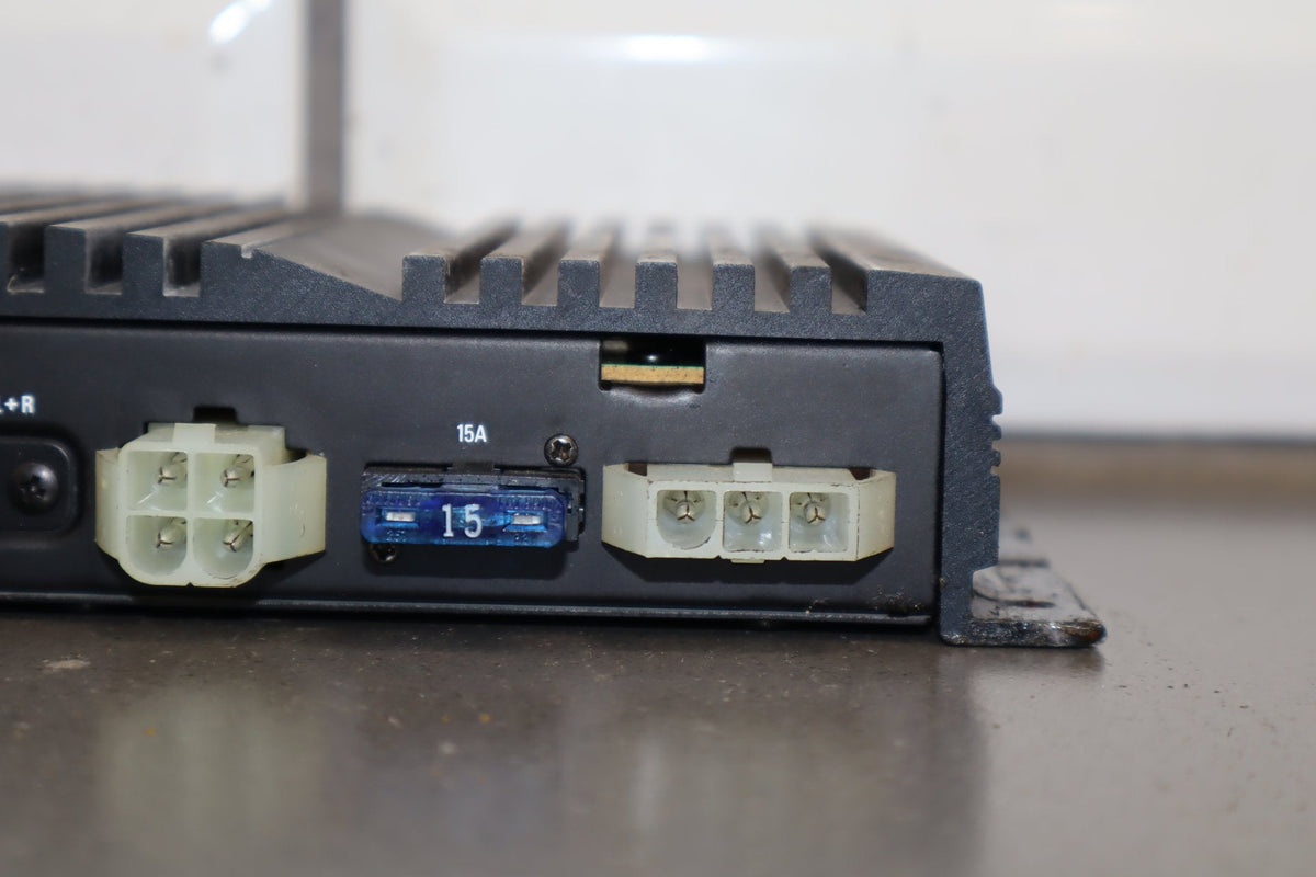 92-95 Dodge Viper RT/10 OEM LH Radio Amplifier 4643022
