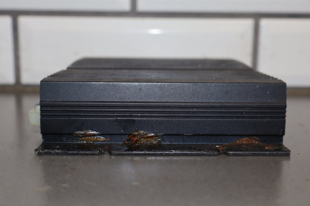 92-95 Dodge Viper RT/10 OEM LH Radio Amplifier 4643022
