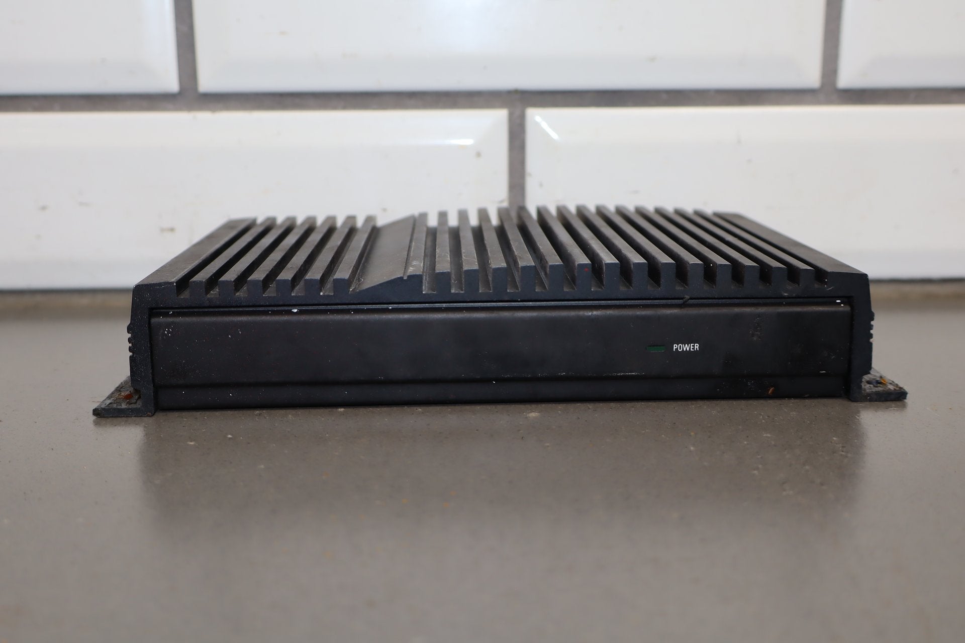 92-95 Dodge Viper RT/10 OEM LH Radio Amplifier 4643022