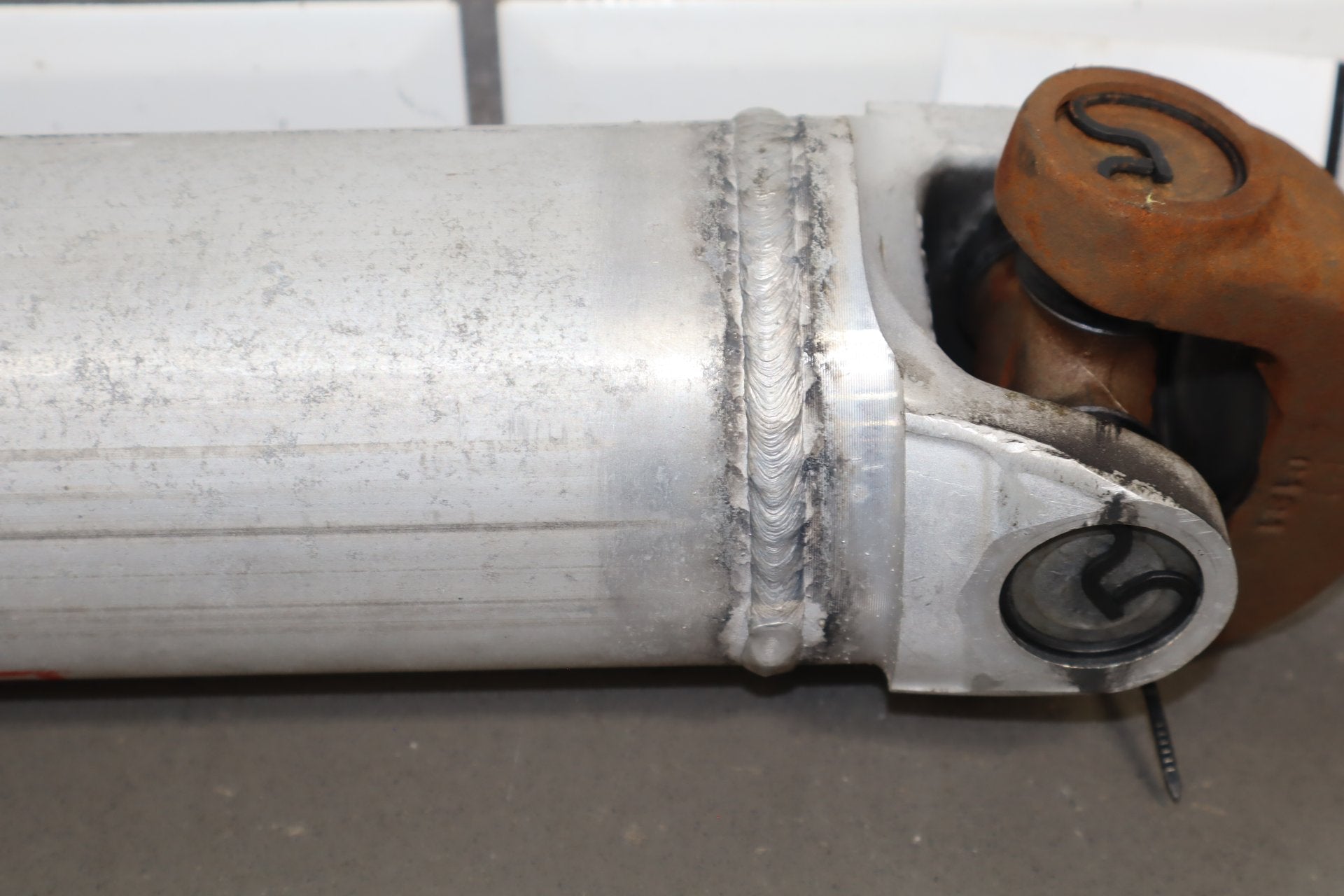 92-95 Dodge Viper RT/10 OEM Rear Drive Shaft 4642040 Low 15k Miles