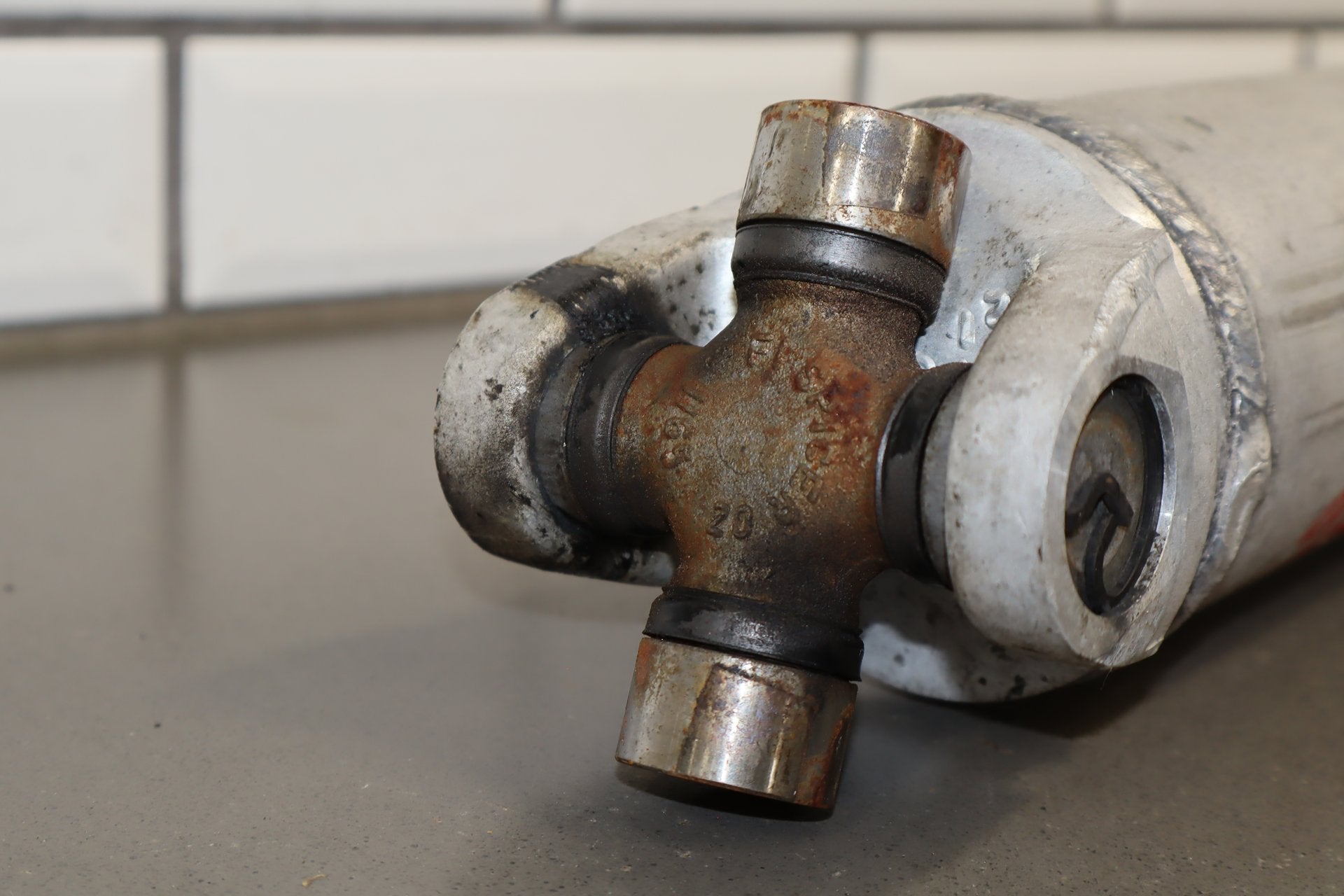 92-95 Dodge Viper RT/10 OEM Rear Drive Shaft 4642040 Low 15k Miles