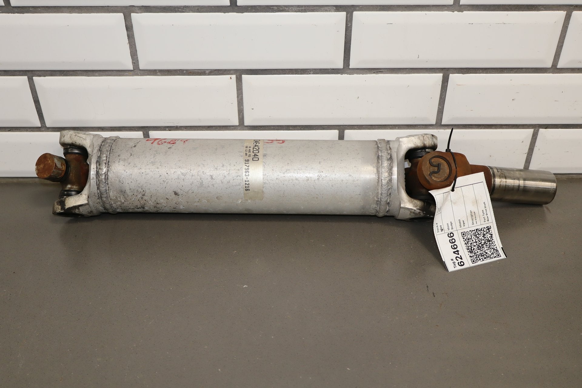 92-95 Dodge Viper RT/10 OEM Rear Drive Shaft 4642040 Low 15k Miles