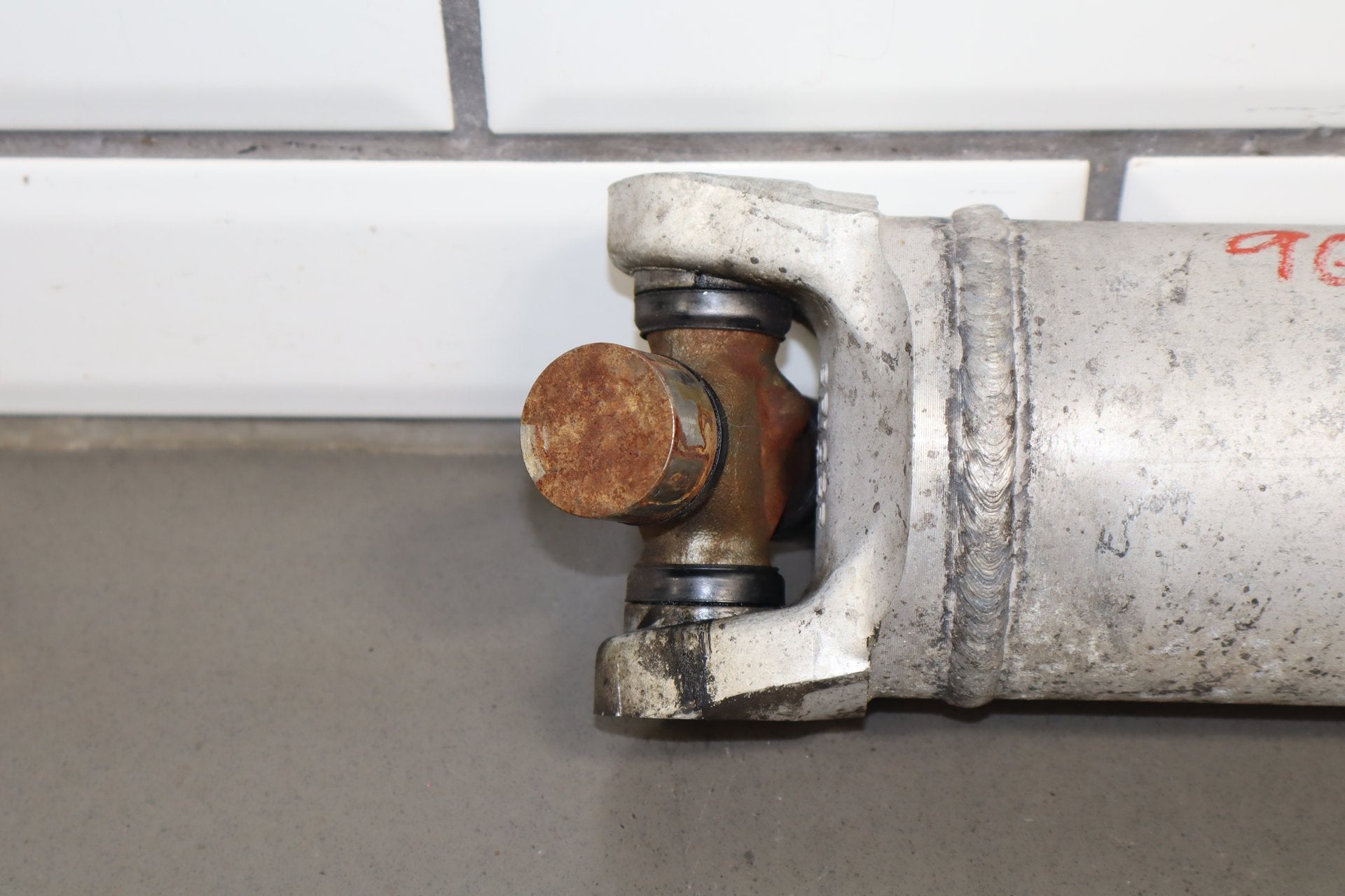92-95 Dodge Viper RT/10 OEM Rear Drive Shaft 4642040 Low 15k Miles
