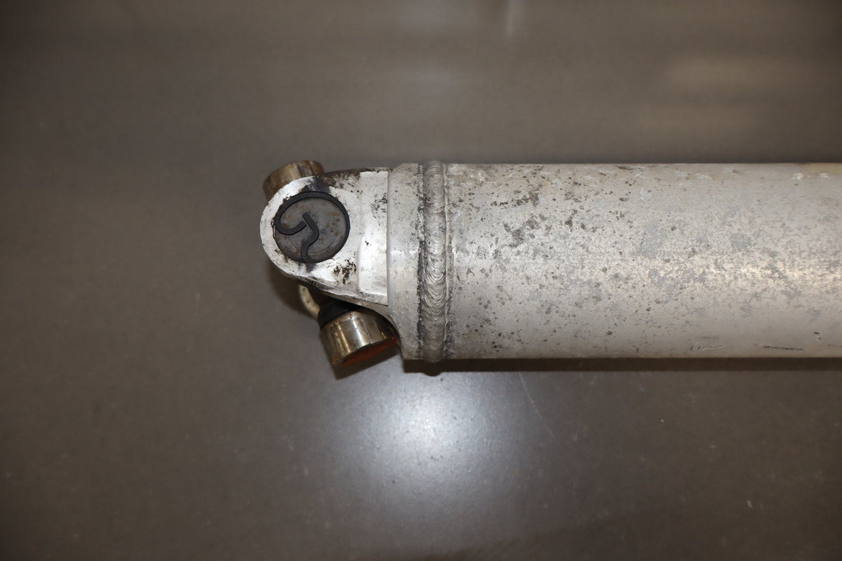 92-95 Dodge Viper RT/10 OEM Rear Drive Shaft 4642040 Low 15k Miles