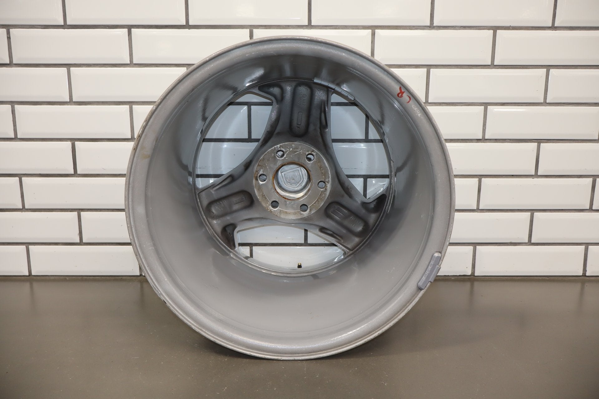 92-95 Dodge Viper RT/10 OEM Rear LH Alloy Wheel 17x13 Silver Tri-Spoke