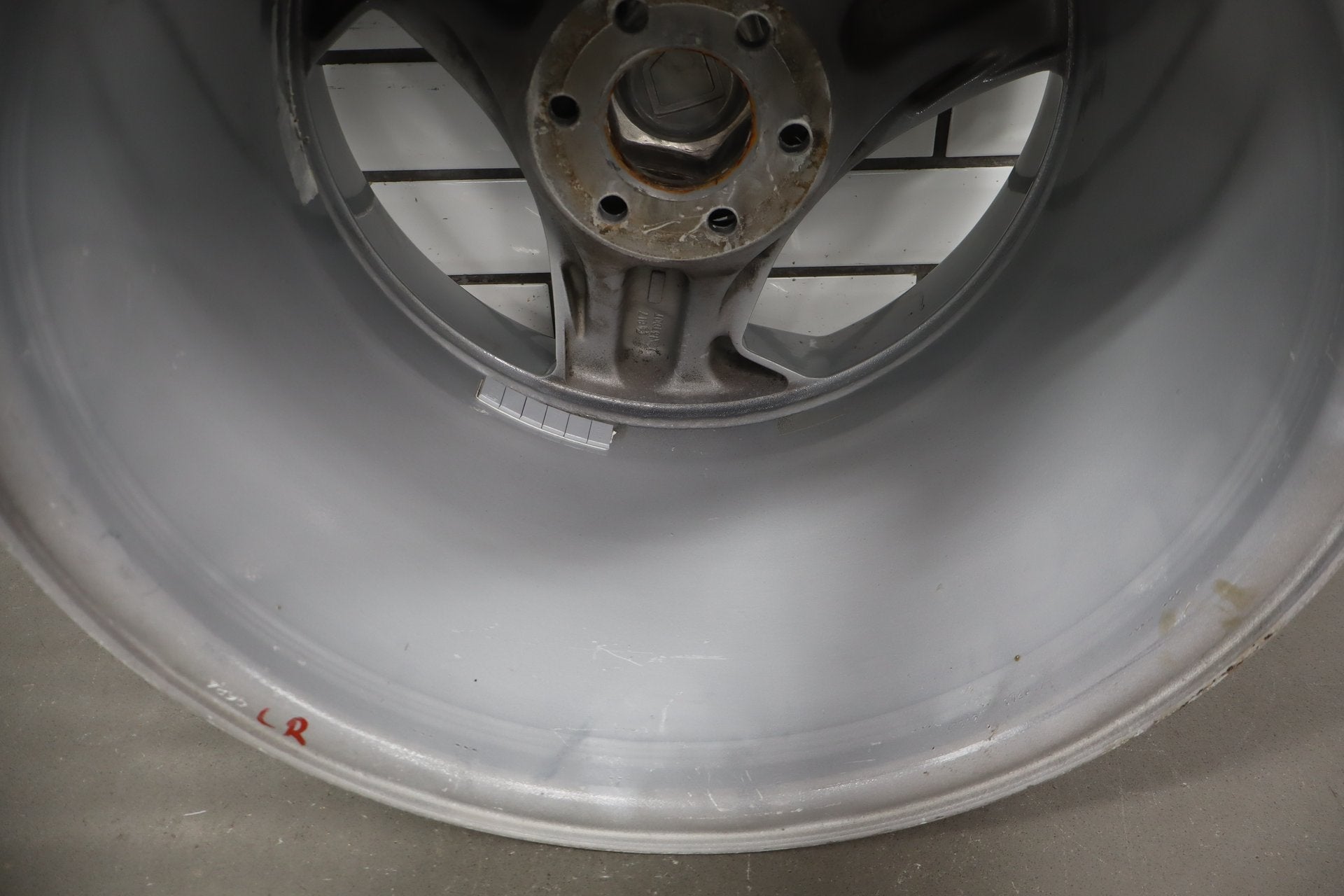 92-95 Dodge Viper RT/10 OEM Rear LH Alloy Wheel 17x13 Silver Tri-Spoke