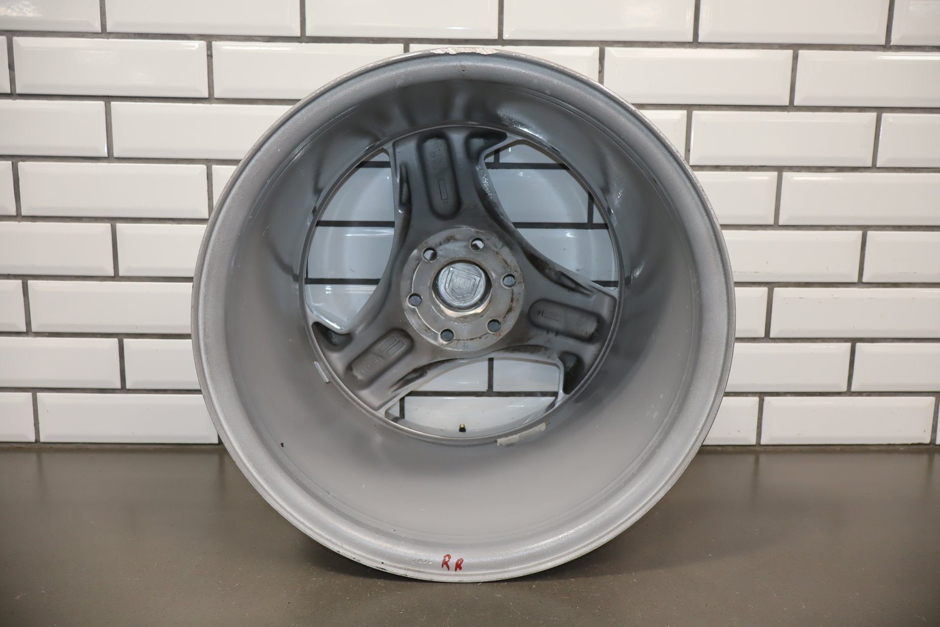 92-95 Dodge Viper RT/10 OEM Rear RH Alloy Wheel 17x13 Silver Tri-Spoke