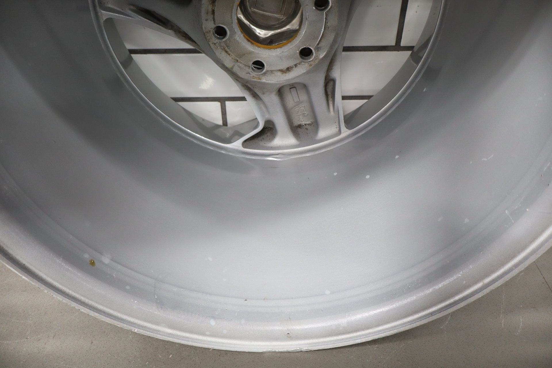 92-95 Dodge Viper RT/10 OEM Rear RH Alloy Wheel 17x13 Silver Tri-Spoke