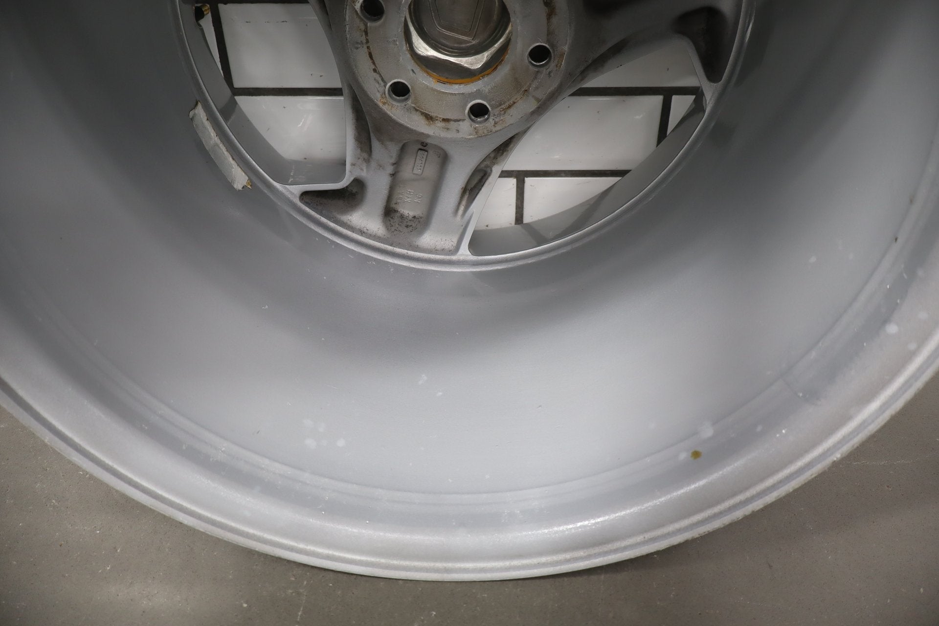 92-95 Dodge Viper RT/10 OEM Rear RH Alloy Wheel 17x13 Silver Tri-Spoke