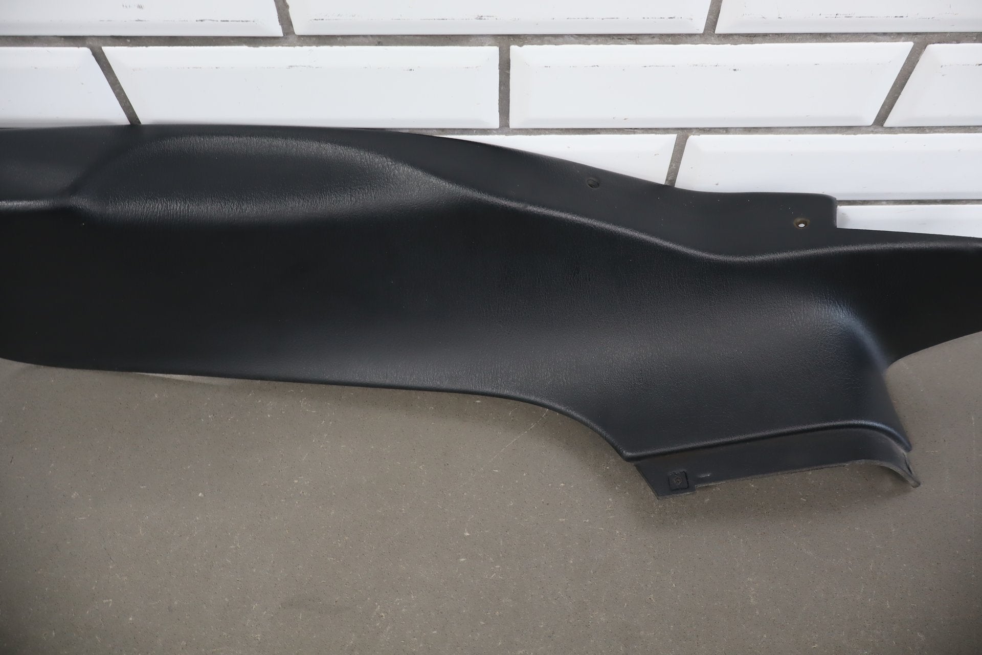 92-95 Dodge Viper RT/10 OEM RH Interior B-Pillar Trim Black