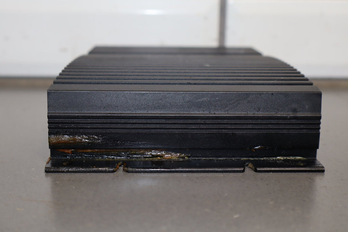 92-95 Dodge Viper RT/10 OEM RH Radio Amplifier 4709205