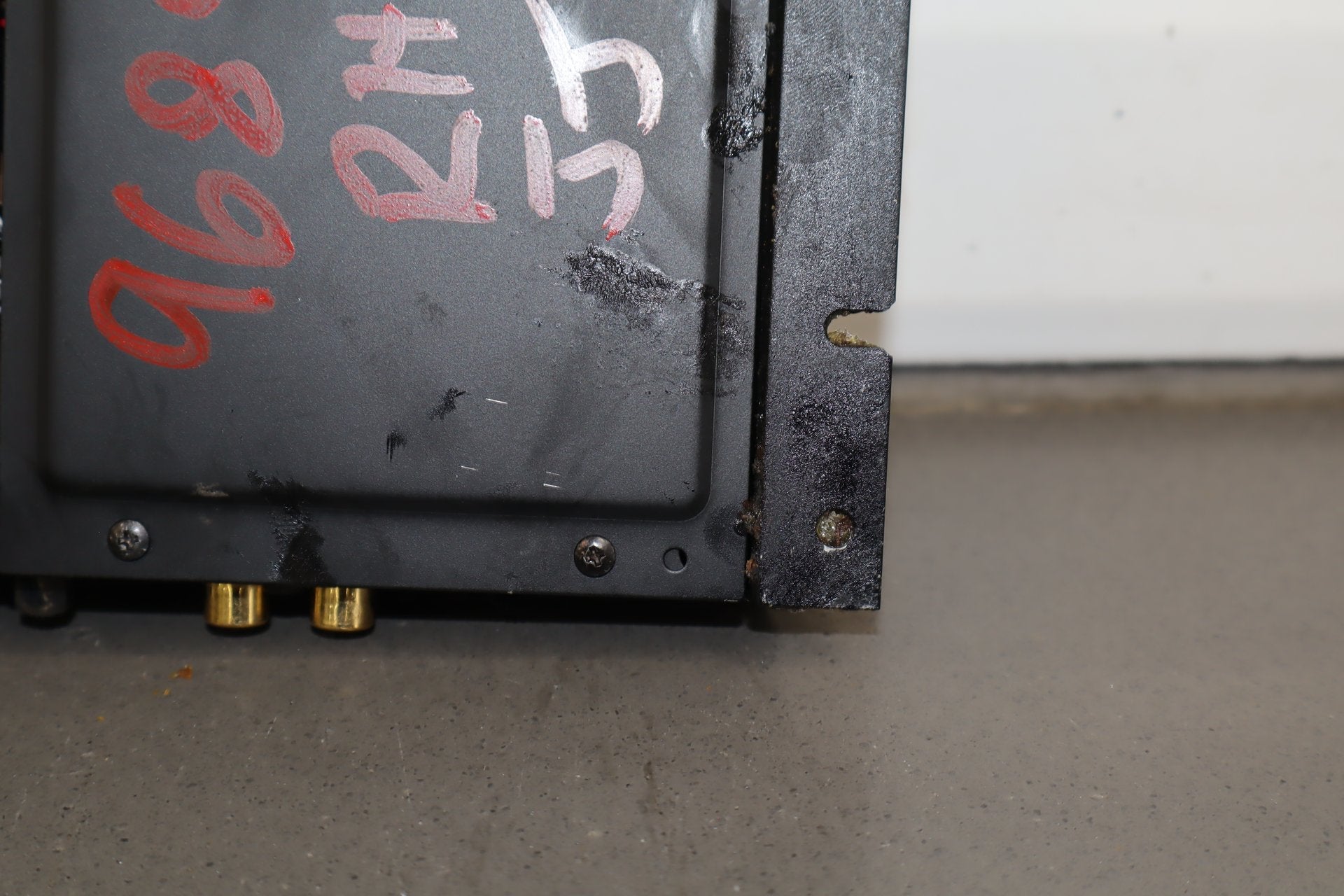 92-95 Dodge Viper RT/10 OEM RH Radio Amplifier 4709205