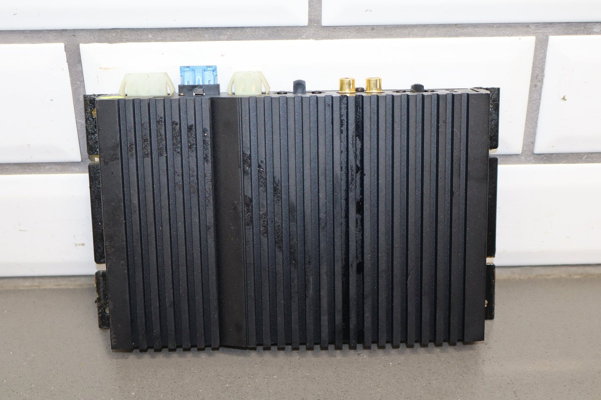 92-95 Dodge Viper RT/10 OEM RH Radio Amplifier 4709205
