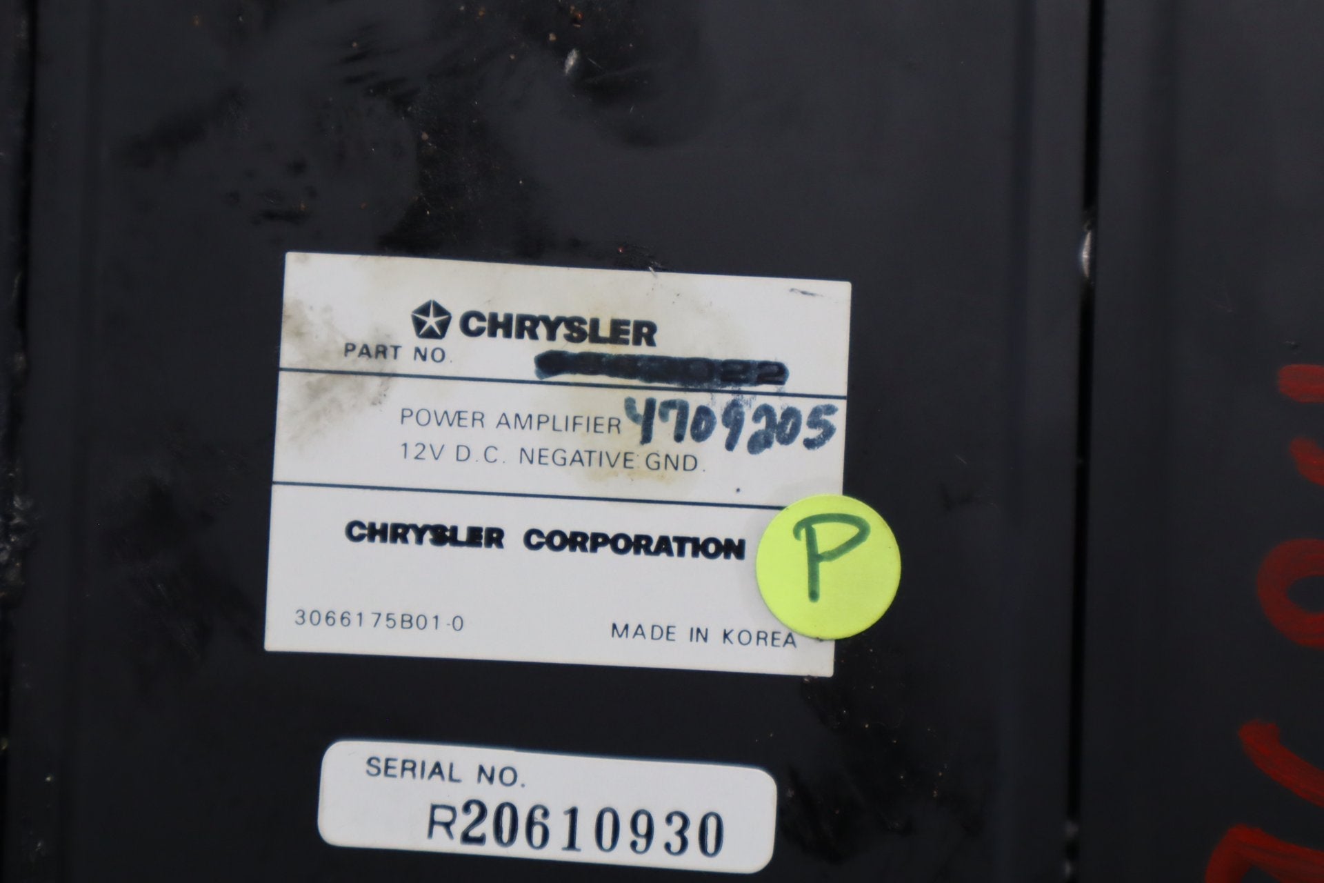 92-95 Dodge Viper RT/10 OEM RH Radio Amplifier 4709205